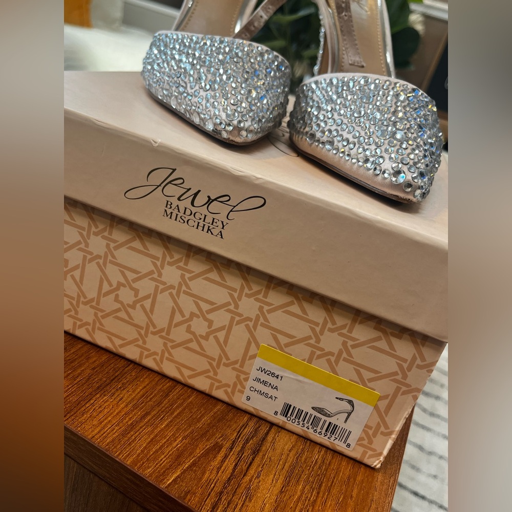 Jewel Badgley Mischka - Jimena Size 9 - Picture 3 of 5
